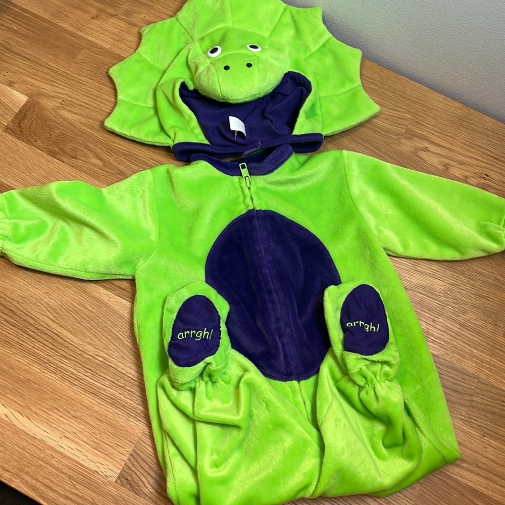 💚 5 for $15/ Triceratops baby costume by First Moments-warm Halloween costume!